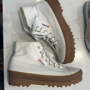 Superga Women's Size 8 2341 Alpina White Gum‎